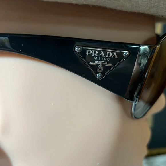 PRADA SHEILD AVIATOR UNISEX SUNGLASSES WITH CASE. 90s VINTAGE AND RARE IN EUC - Picture 7 of 16